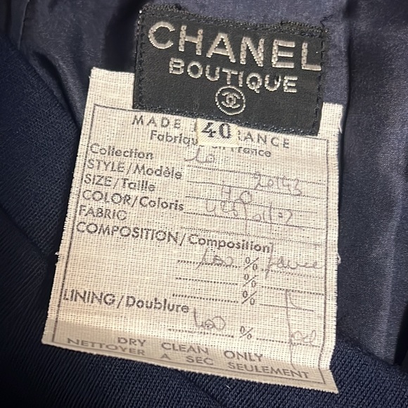 CHANEL Vintage 1980’s Matching Navy Blue Suit and Skirt Set with Black Velvet 40 - Picture 6 of 16